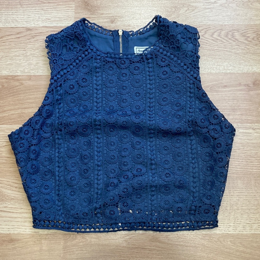 Abercrombie & Fitch size small blue crop shirt